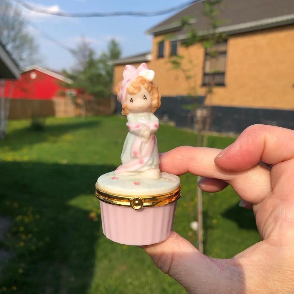 Precious Moments Pink and Gold Trinket Box tooth fairy Pill box Sad eyes Hinged - Picture 9 of 10